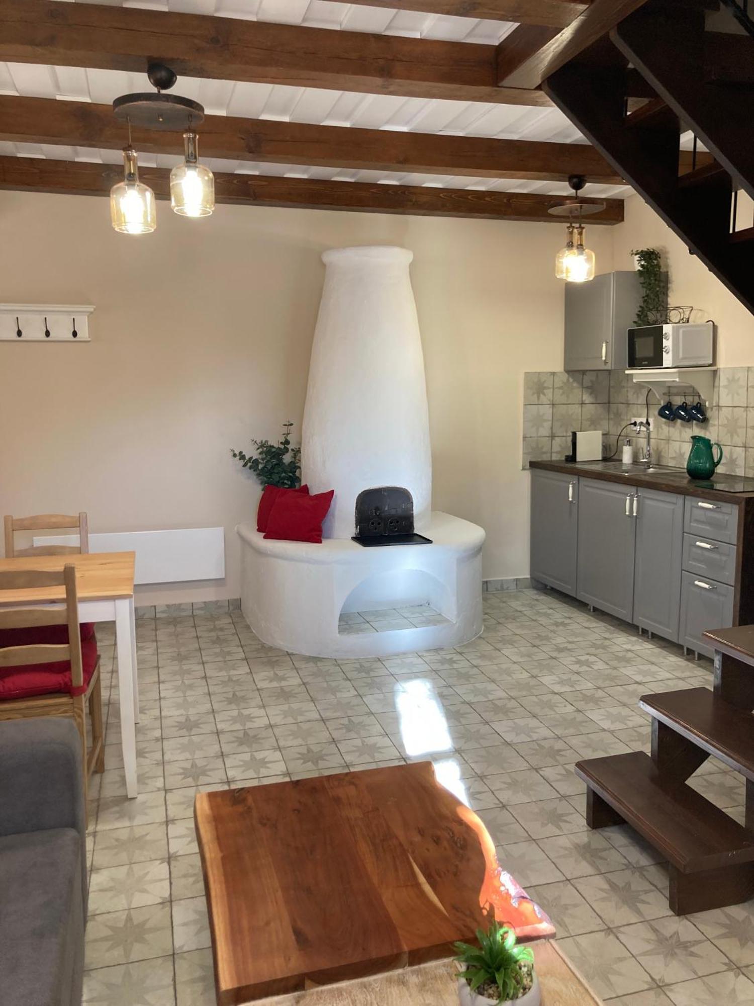 Zsoka Fogadoja Aparthotel Szentantalfa Luaran gambar