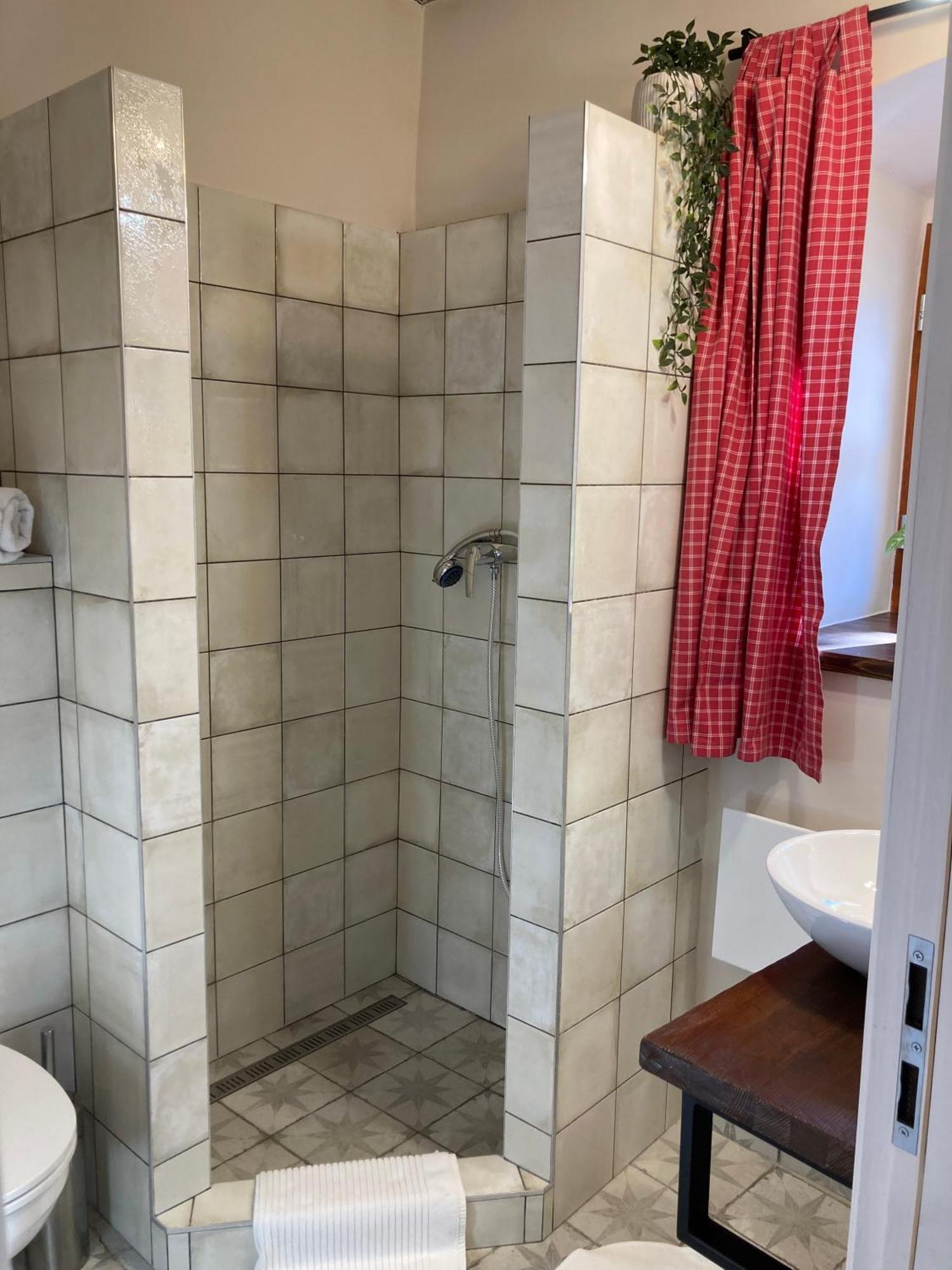 Zsoka Fogadoja Aparthotel Szentantalfa Luaran gambar