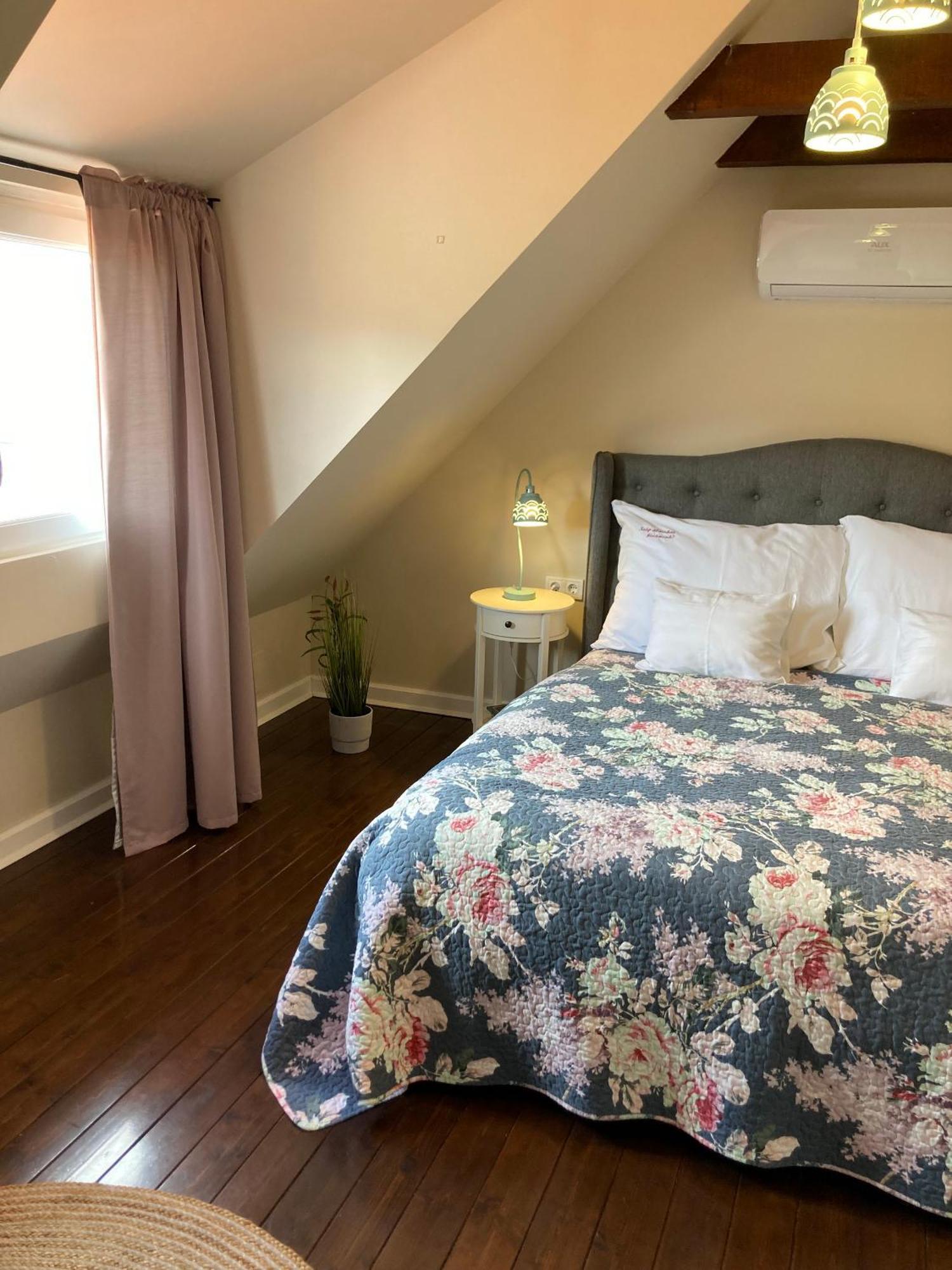 Zsoka Fogadoja Aparthotel Szentantalfa Luaran gambar